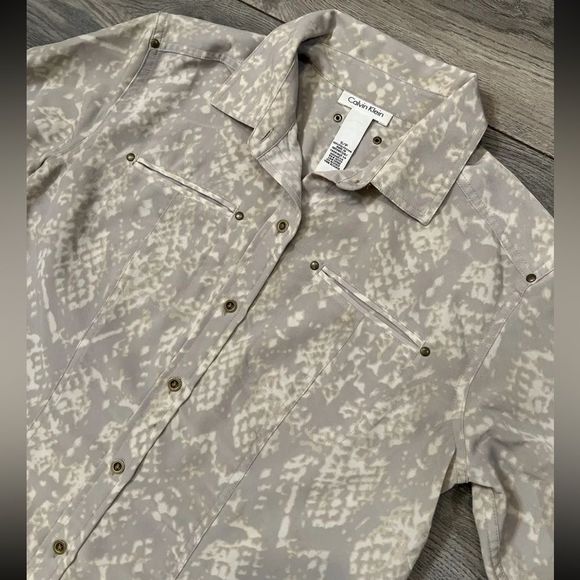 Calvin Klein Womens Blouse Shirt -Roll Tab Sleeve - Button Down Gray Size Small - Picture 7 of 13